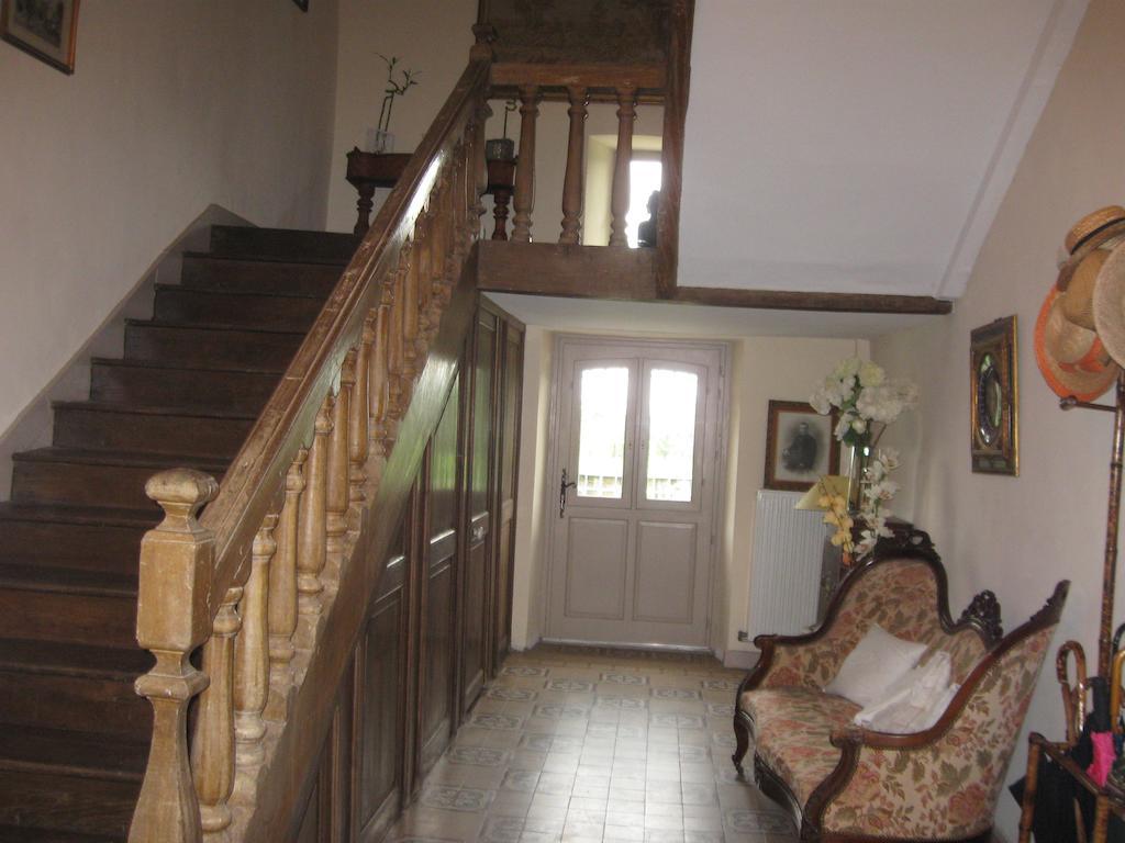 Bed and Breakfast Le Domaine De Panissac Berneuil  Экстерьер фото