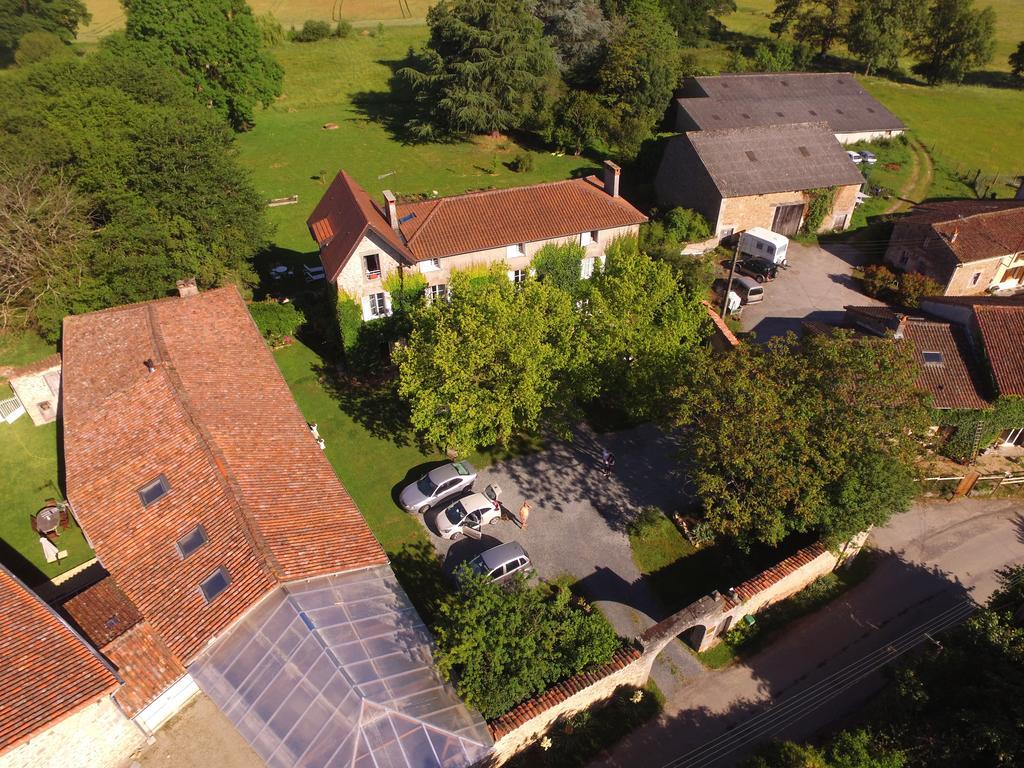 Bed and Breakfast Le Domaine De Panissac Berneuil  Экстерьер фото